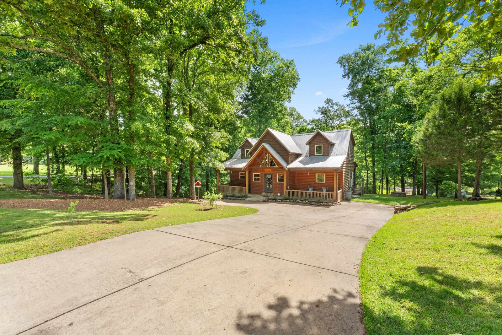 Property Photo:  950 Cherry Rd  TN 38028 