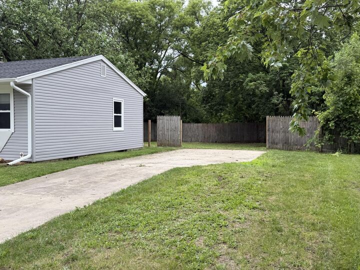 Property Photo: 216 Ardmoor Drive MI 49037
