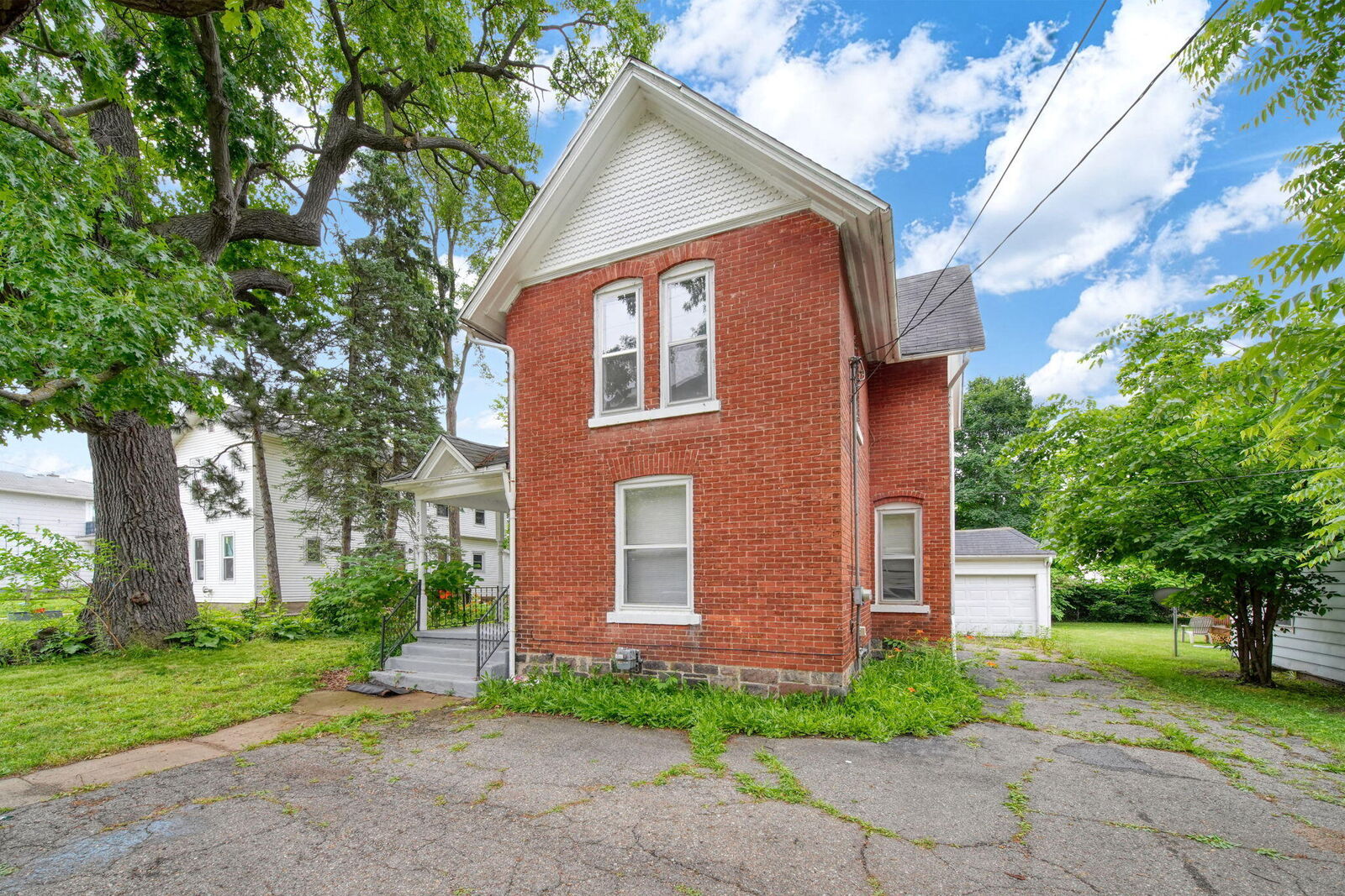 Property Photo: 521 W Ganson Street MI 49201