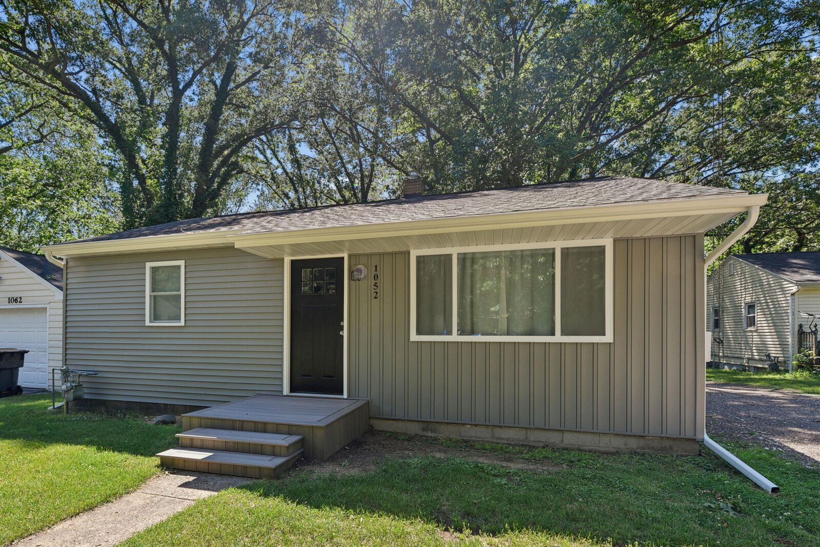 Property Photo:  1052 Woodward Avenue  MI 49022 