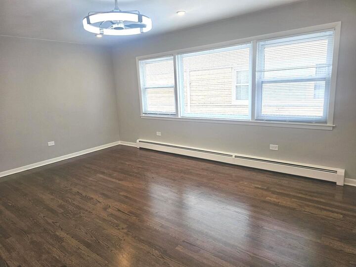 Property Photo:  6252 W Belmont Avenue 2N  IL 60634 