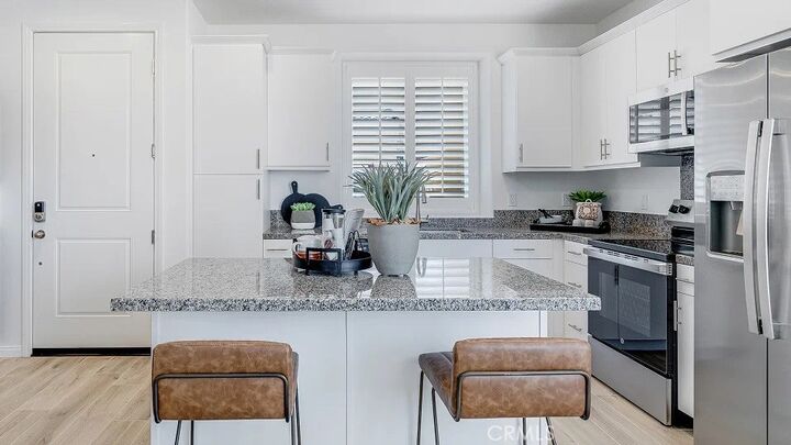 Property Photo: 1287 Galaxy Way CA 92376