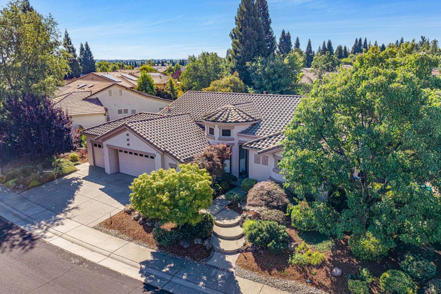Property Photo: 955 Yosemite Lane CA 95648