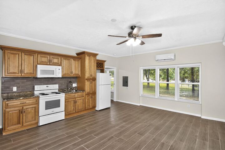 Property Photo: 206 Allers Dr TN 37188