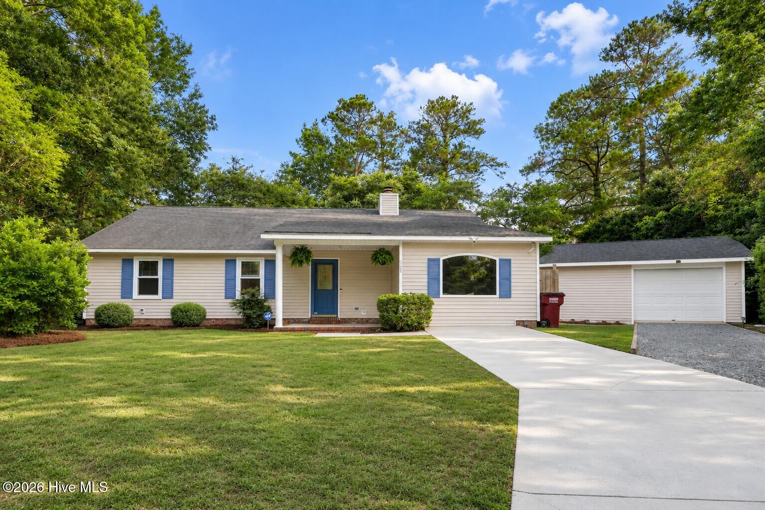 Property Photo:  122 Raintree Court  NC 28411 