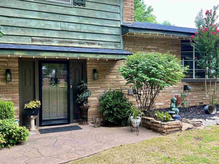 Property Photo:  309 Wildwood Lane  OK 74631 