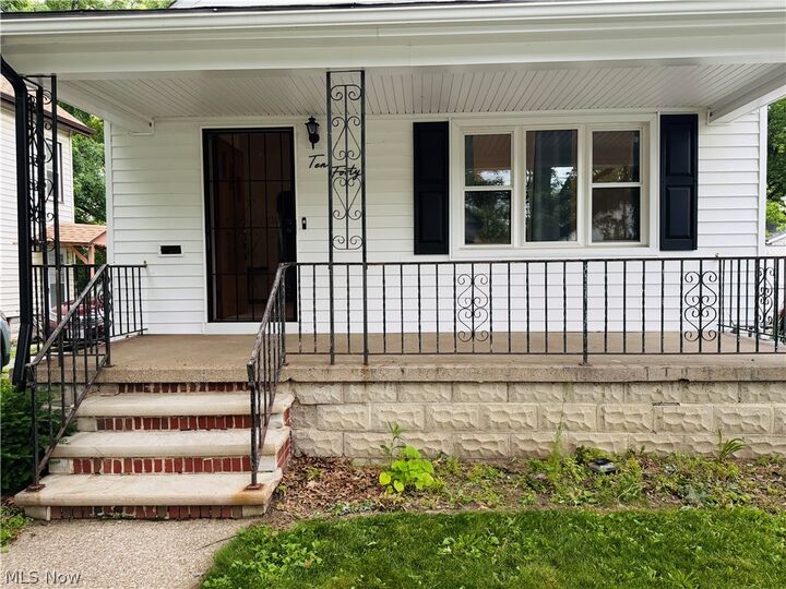 Property Photo: 1040 W 18th Street OH 44052