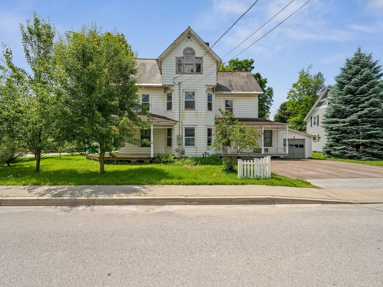 Property Photo:  14 Barlow Street  VT 05478 