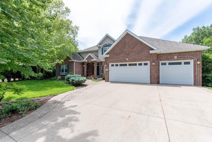 Property Photo:  124 Mayan Way  MN 56001 