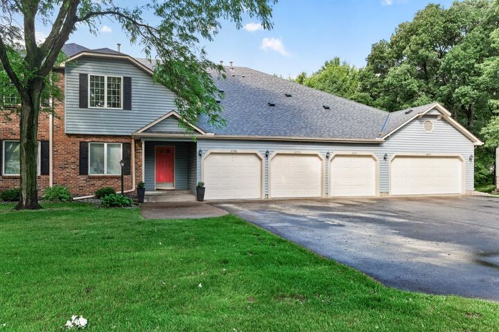 Property Photo:  2576 Moundsview Drive 7  MN 55112 