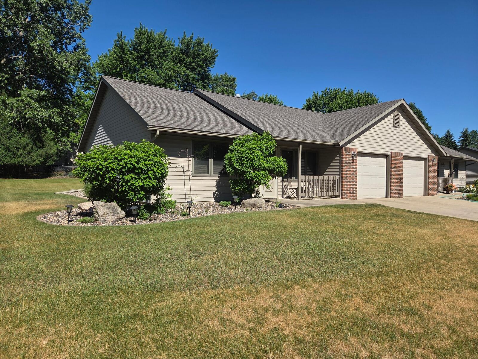 Property Photo: 1845 Greenwood Drive MN 56007