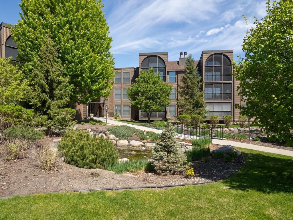 Property Photo: 9700 Portland Avenue S 331 MN 55420