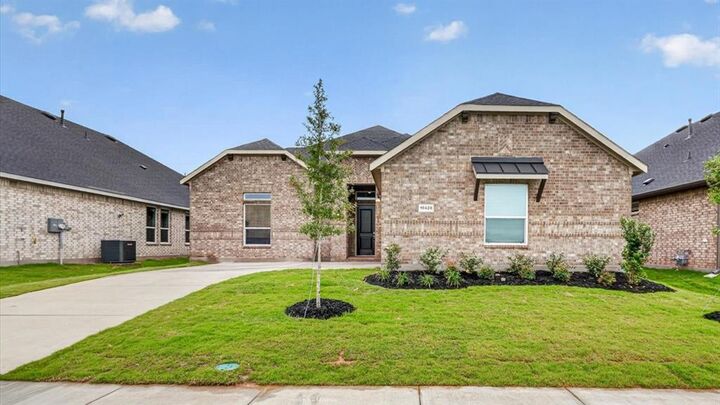 Property Photo: 3325 Seaside Street TX 76065
