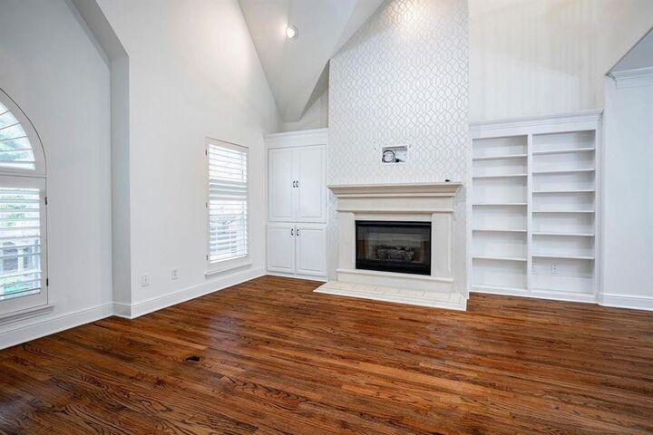 Property Photo: 4144 Towne Green Circle TX 75001