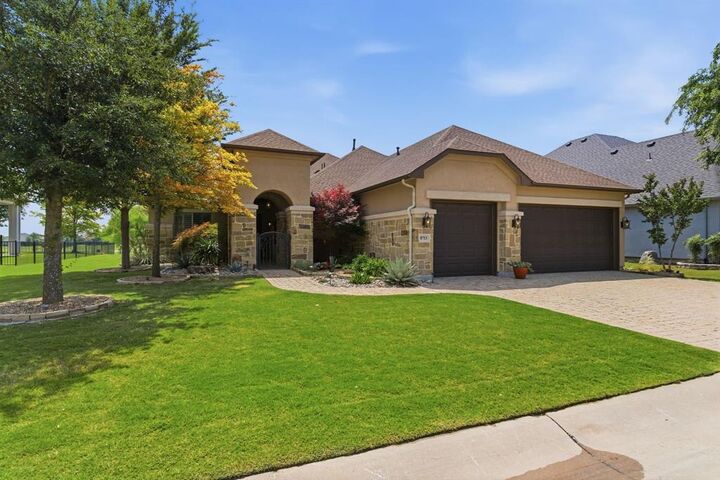 Property Photo:  8713 Gardenia Drive  TX 76207 