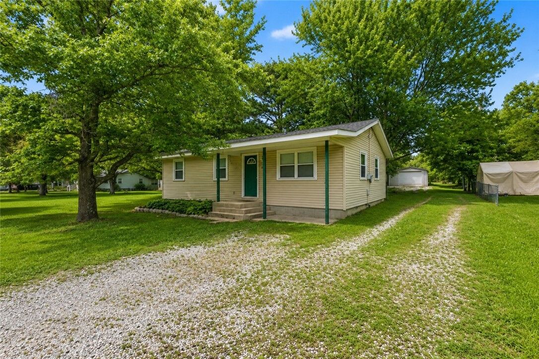 Property Photo: 362 S Napier Avenue AR 72701