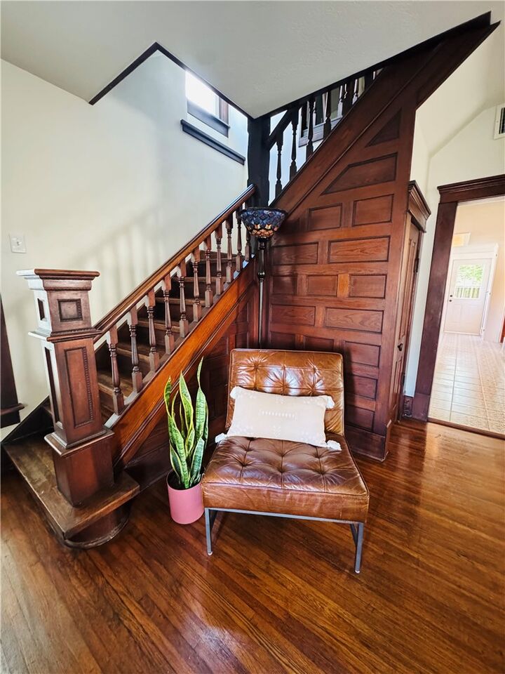 Property Photo:  411 N Broadway Street  AR 72761 