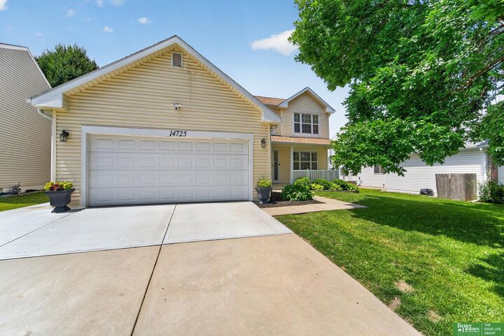 Property Photo: 14725 Sprague Street NE 68116