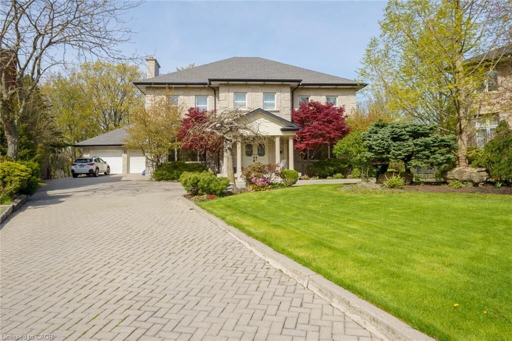 Property Photo:  28 Mathers Drive  ON L8G 4J3 
