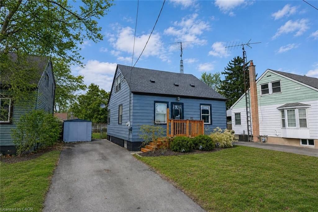 Property Photo: 85 Grass Avenue ON L2R 1T2
