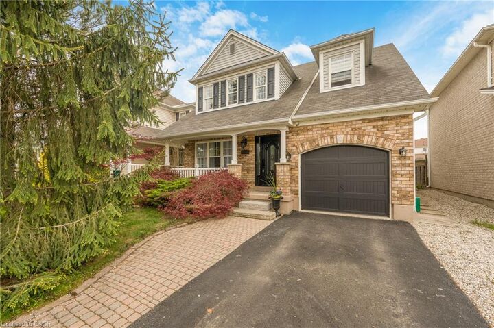 Property Photo:  176 Osborn Avenue  ON N3T 6S7 