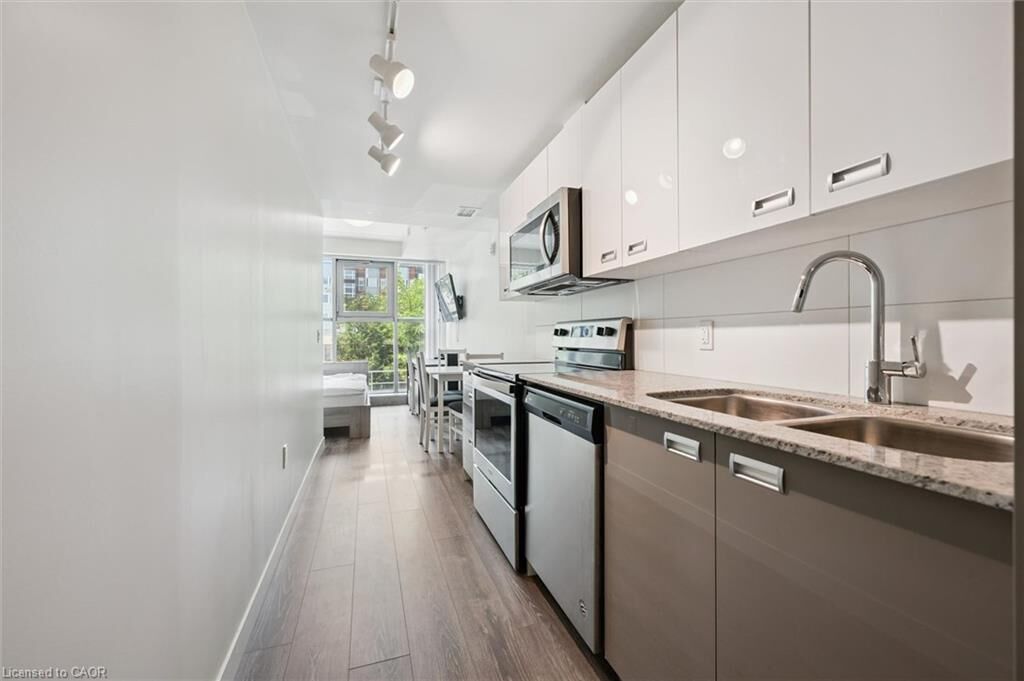 Property Photo:  257 Hemlock Street 215  ON N2L 0K2 