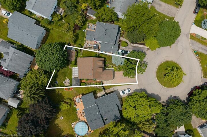Property Photo:  273 Newport Place  ON N2T 2B5 