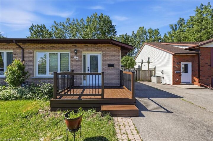 Property Photo:  42 Terrace Avenue  ON L3C 2C4 