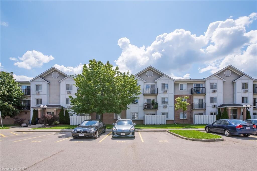 Property Photo: 271 Eiwo Court 304 ON N2K 2M8