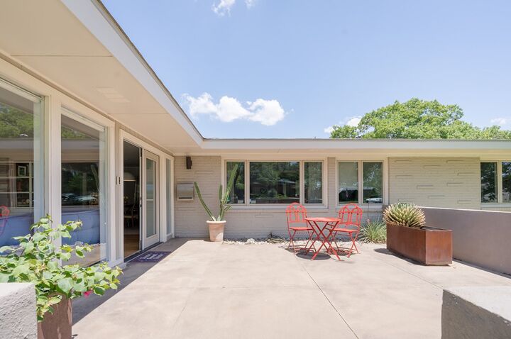 Property Photo:  2002 Bedford Dr  TX 79701 