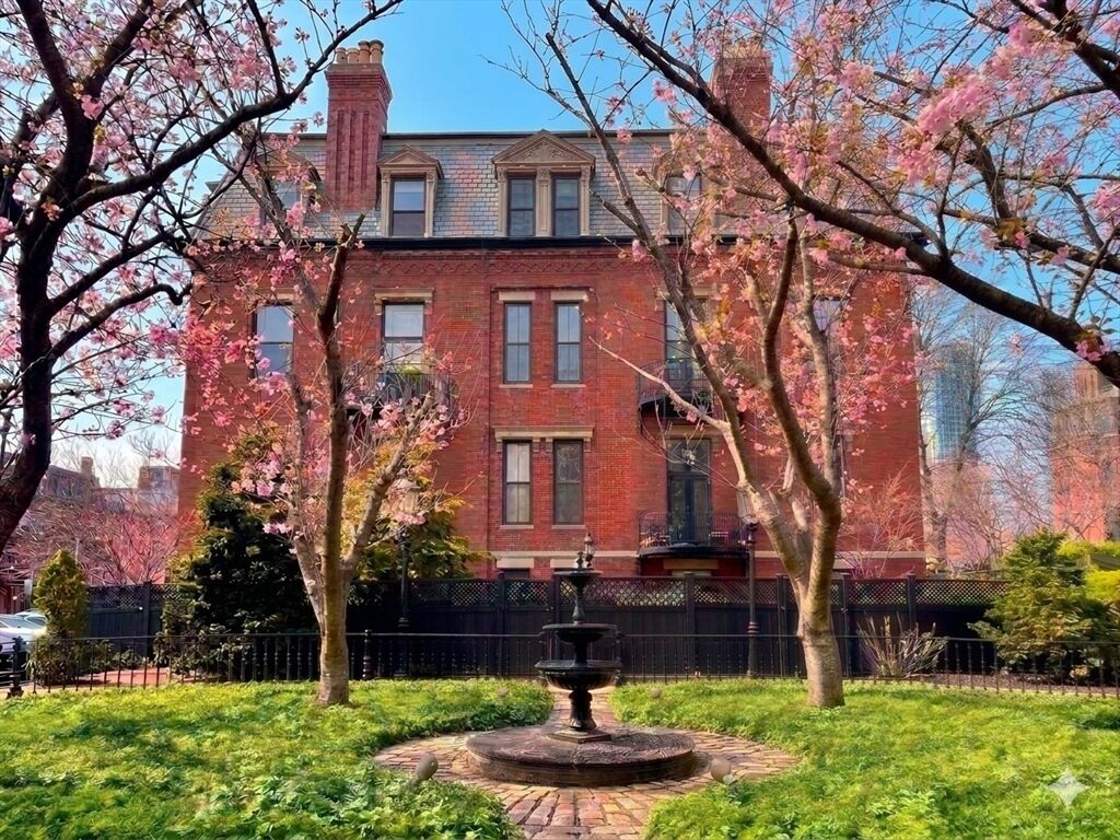 Property Photo:  150 Appleton St 2-C  MA 02116 