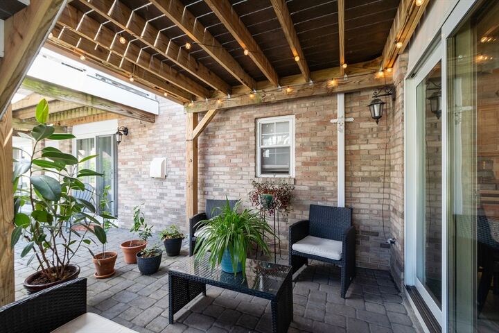 Property Photo: 80 Washington Park Dr 6 MA 01810