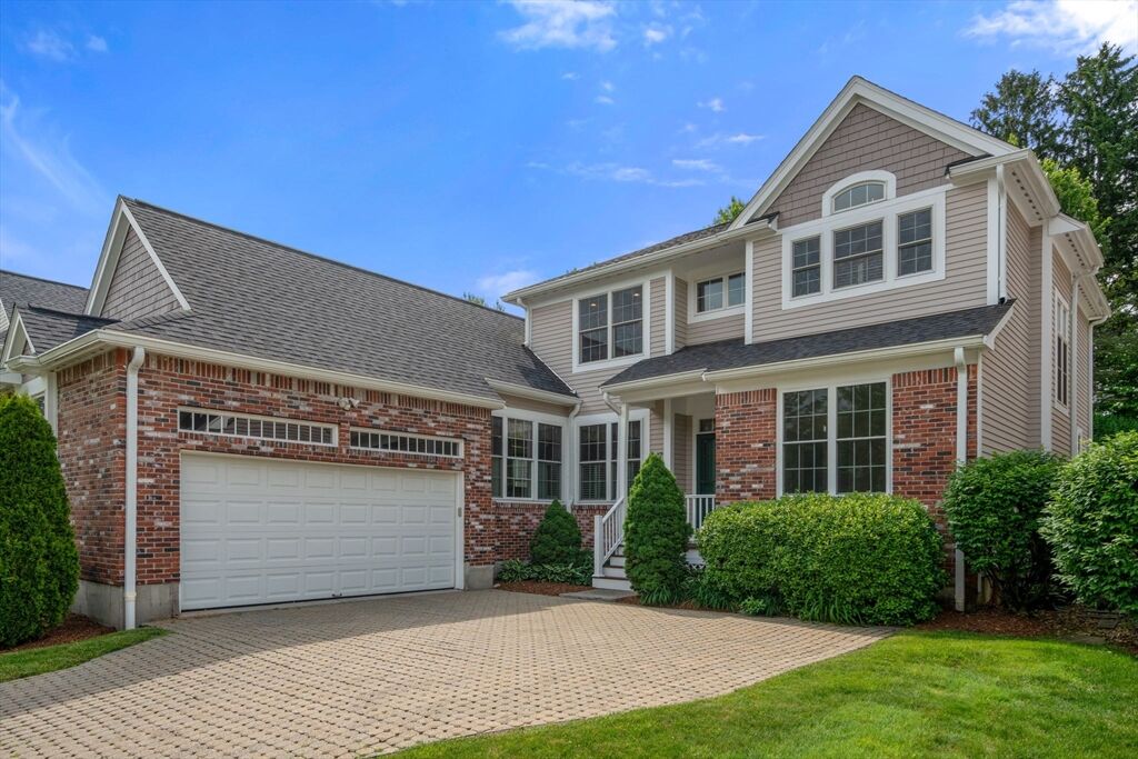 Property Photo:  17 Rose Court Way 17  MA 02032 