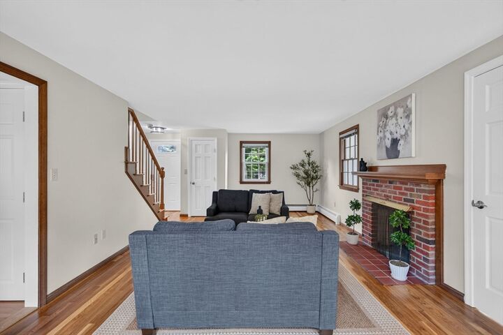 Property Photo: 10 Hemlock Rd MA 01810