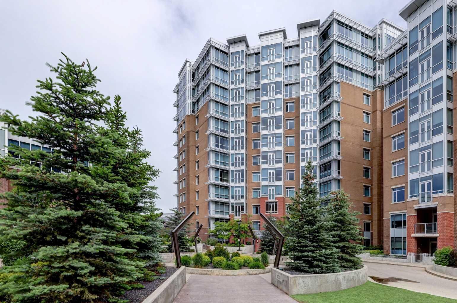 Property Photo:  16 Varsity Estates Circle NW 206  AB T3A 2C5 