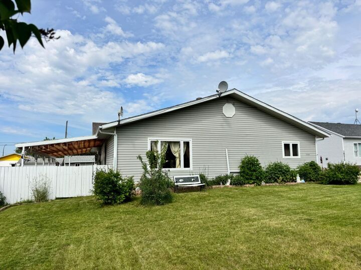 10208 113 Street — photo 1