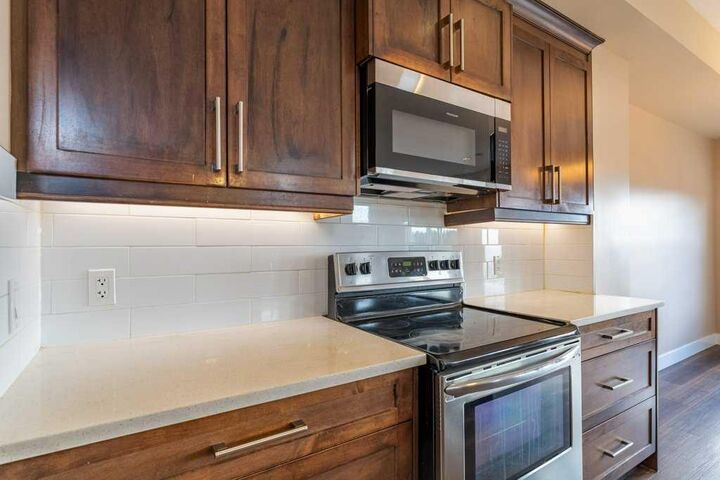 1241 Westmount Drive — photo 1