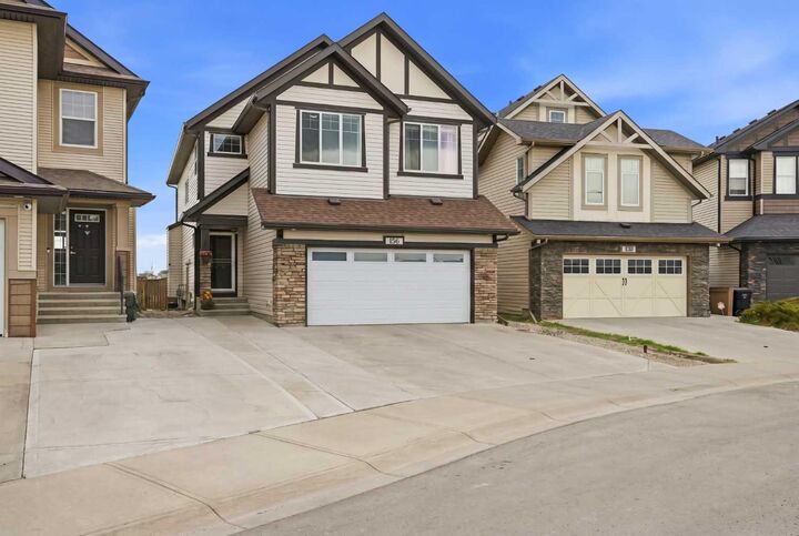 156 Skyview Shores Manor NE — photo 1