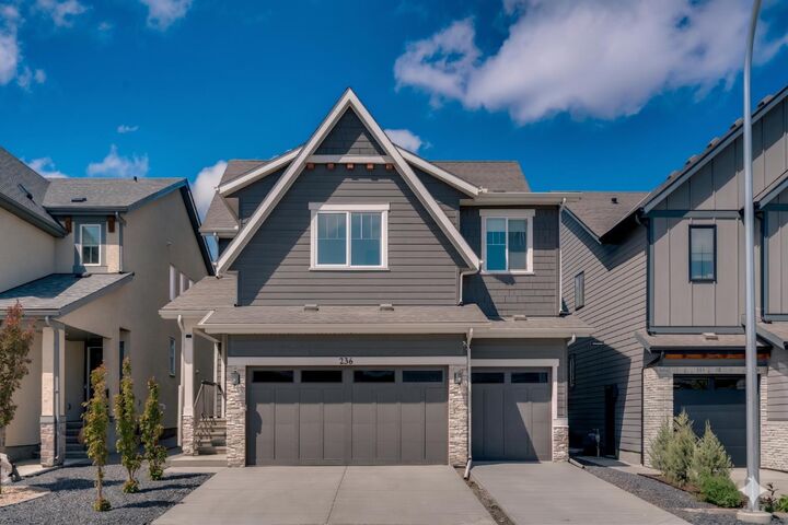 236 Marina Grove SE — photo 1