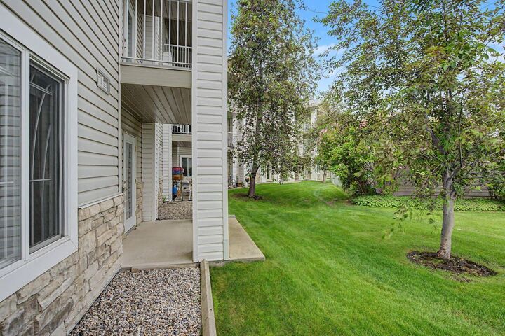 Property Photo: 6818 Pinecliff Grove NE 3129 AB T1Y 7L2