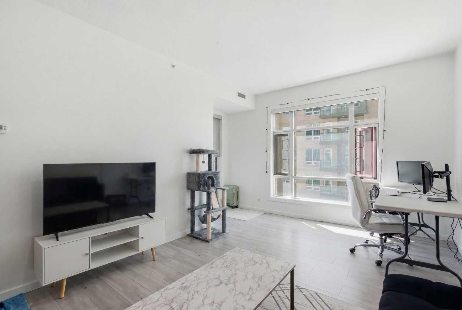 Property Photo: 1410 1 Street SE 707 AB T2G 5T7