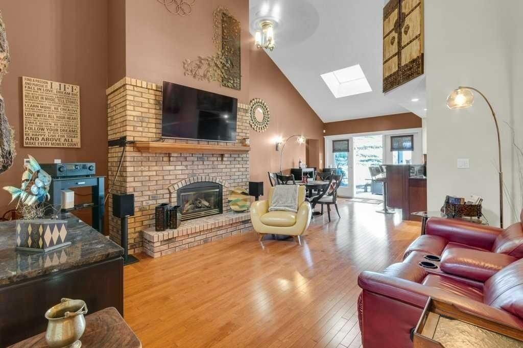 Property Photo: 63 Edenstone Way NW AB T3A 3Z1