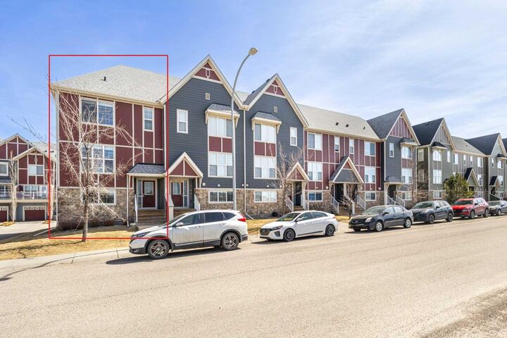 Property Photo:  267 Mahogany Way SE  AB T3M 2G6 