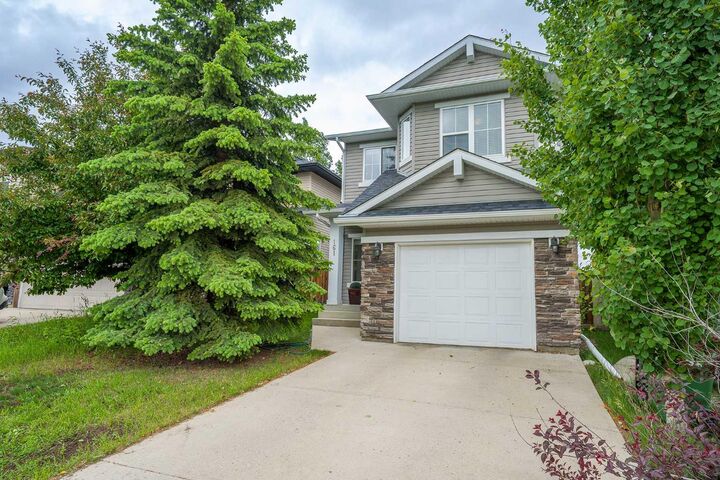 Property Photo: 161 Everoak Gardens SW AB T2Y 0C6