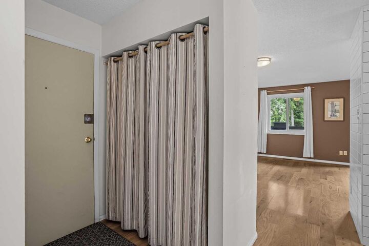 Property Photo: 417 Beaver Street 102 AB T1L 1G3