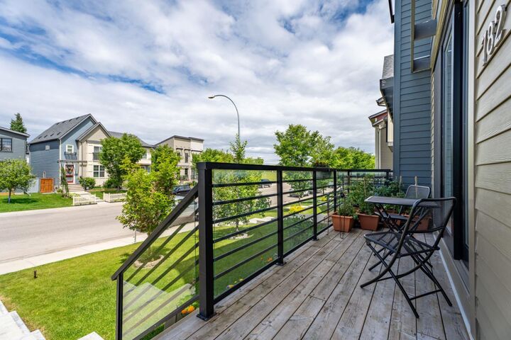Property Photo:  782 Walden Drive SE  AB T2X 2J3 