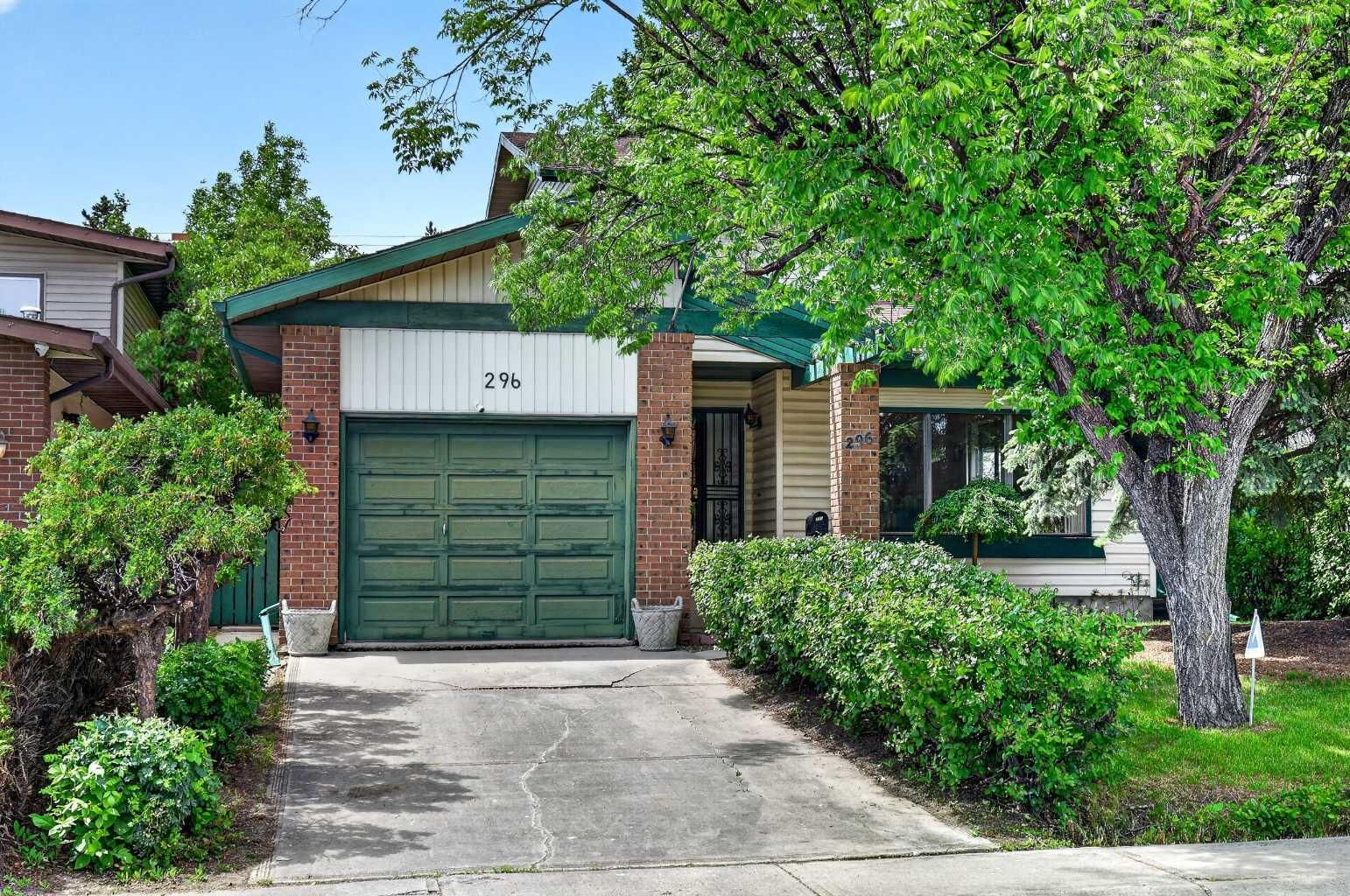 Property Photo:  296 Templeton Circle NE  AB T1Y 5R5 