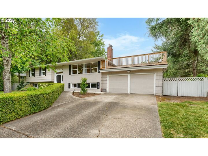 Property Photo: 8925 SW Caroline Dr OR 97225