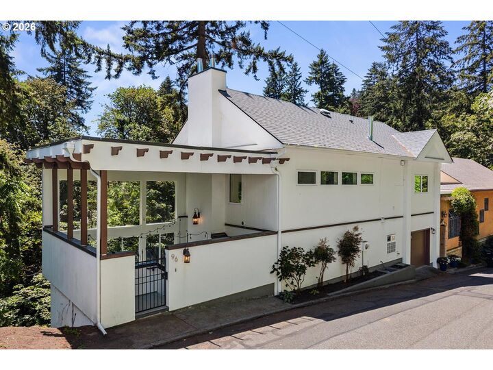 Property Photo:  96 NW Maywood Dr  OR 97210 