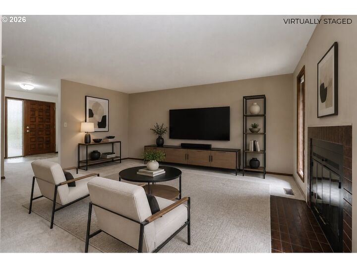 Property Photo:  1900 N Cedar St  OR 97132 
